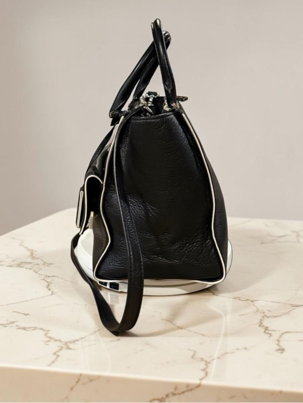 Michael Kors Black Pebble Grain Leather Tote - Picture 8 of 11